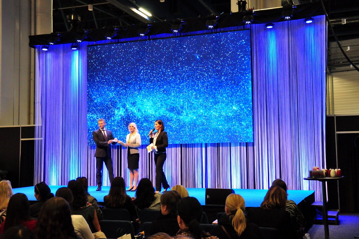 Olemme mukana Markkinoinnin viikko- ja #PromoExpo -tapahtumissa 4. - 5.9.2018. Toteutamme tekniikan ja lavatoteutuksen molempien tapahtumien päälavoille jonka lisäksi löydät oman osastomme PromoExpon puolelta! <a href="/MVV_Finland/">Markkinoinnin viikko</a> #markkinoinninviikko #Messukeskus #eventtech #eventprofs