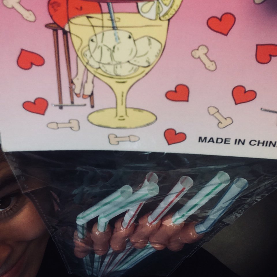 "Pasa uda goxo bat, kasu egin zuen buruer, pittilin eta pottotter" 

Iraitz Zufiaurreren mezua entzuleentzat bere azken kronikan (helduen plazeraren supermerkatuan kronika grabatu ondotik...) 
<a href="/euskalirratiak/">Euskal Irratiak</a> 

euskalirratiak.eus/pasa-uda-goxo-…