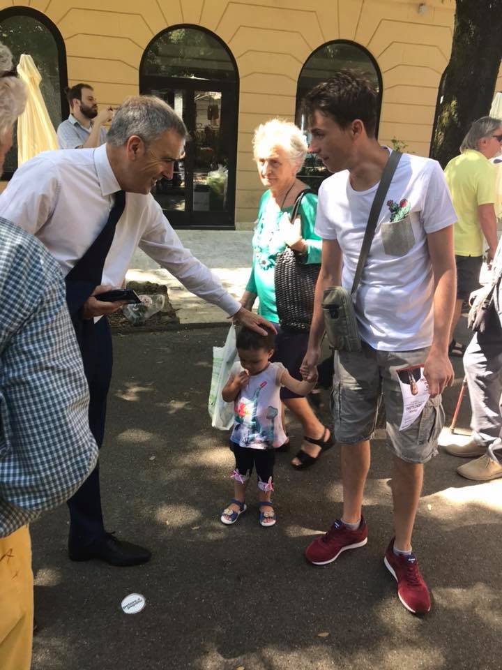 Valentini_Bruno's tweet photo. Grazie ai tanti cittadini incontrati stamattina al mercato che mi hanno dedicato un po’ del loro tempo per parlare della nostra Siena. Tante domande e tanti spunti su cui lavorare per rendere ancora migliore la nostra meravigliosa città grazie all'entusiasmo e impegno di tutti. https://t.co/qPPEncvXe1