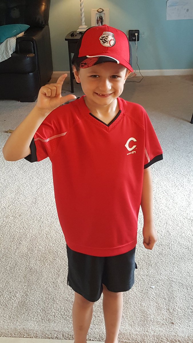 nancyhacker's tweet image. This little Cincinnati Reds fan!! And my lunch bag art???