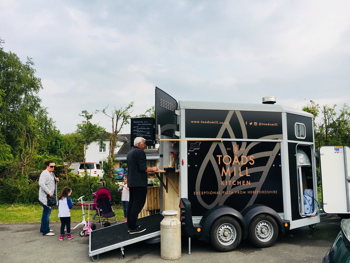 ToadsMill's tweet photo. It's our third Village Pizza Night in Eckington tomorrow - we'll be cooking our delicious home-grown spelt pizzas from 5.30-8pm. Head over to our Facebook page if you want to pre-order! #ToadsMillKitchen #Worcestershire #spelt #farming @PershorePatty https://t.co/TUAEUdOTlE
