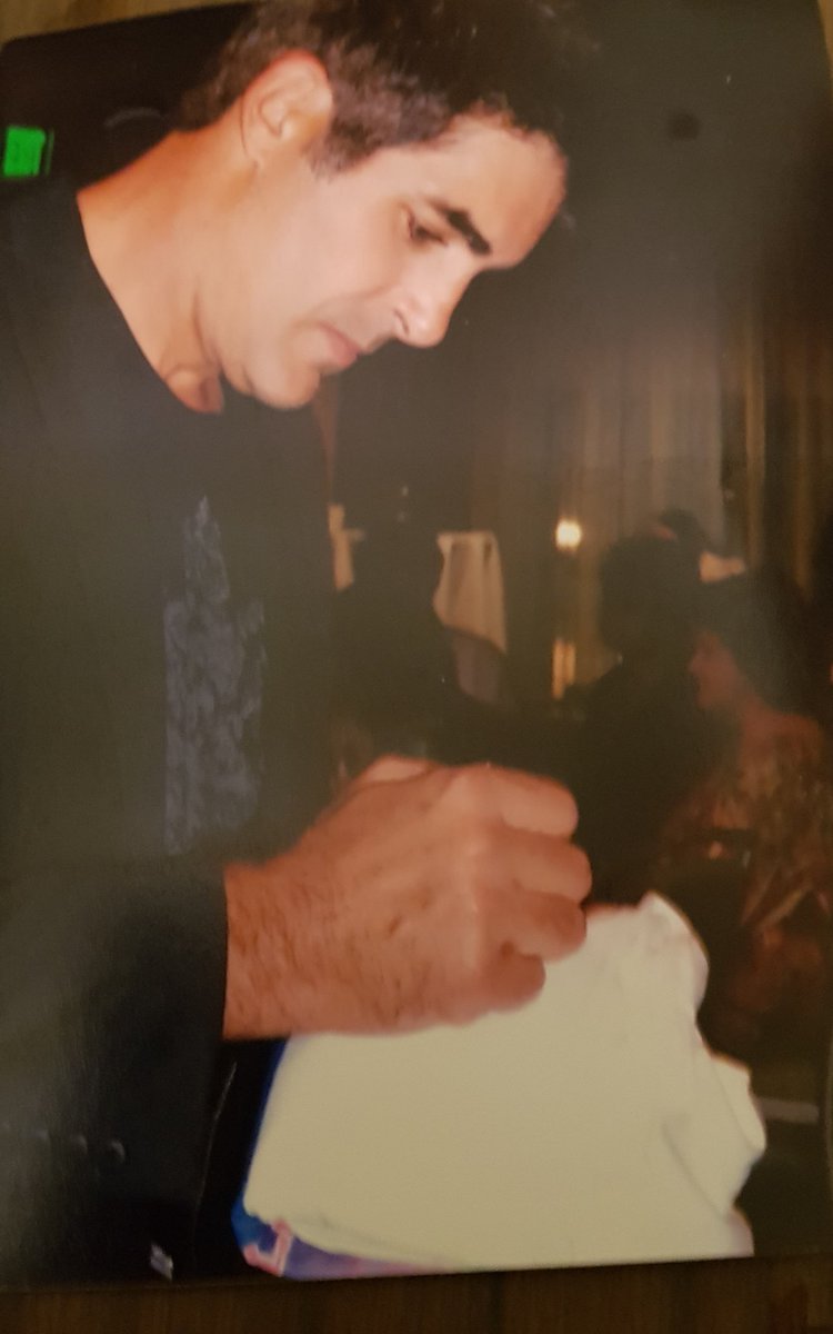 michelle040's tweet image. Day 20 #idolwithafan #30dayidolchallenge @officialnichols and @marybeth_evans1 with some of the #SandKTwitterGroup and @galengering signing something for me i'm not there but  thanks to the sweetest @gatorx_files who got it signed for me.