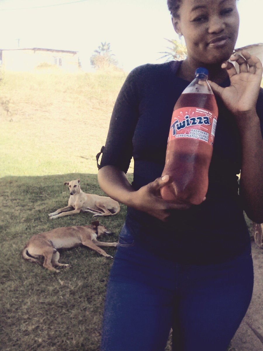 Mamsuthu_Khozo's tweet photo. #AliveWithFlavour
@Twizza_ZA 
My number on flavour Raspberry Flavour............ https://t.co/3zRlEglpOB