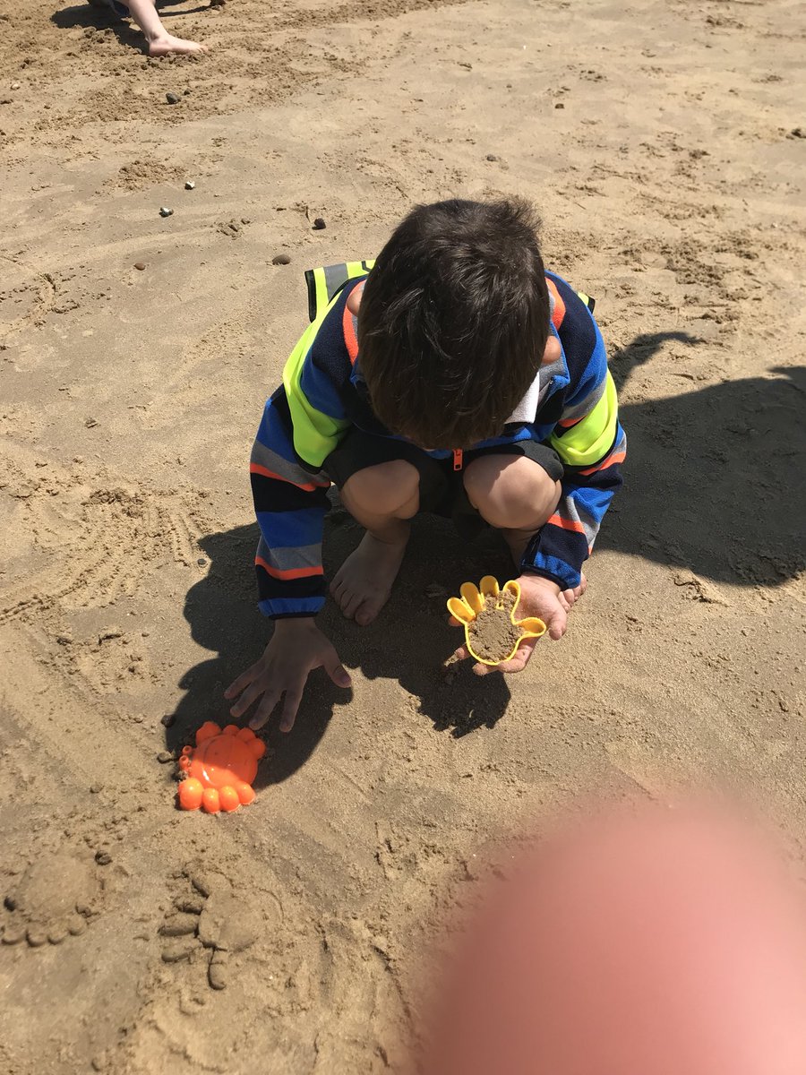 GspsMrs's tweet photo. Oh we do like to be beside the seaside🎶 @GeorgespicerP https://t.co/4Hn3mqUceY