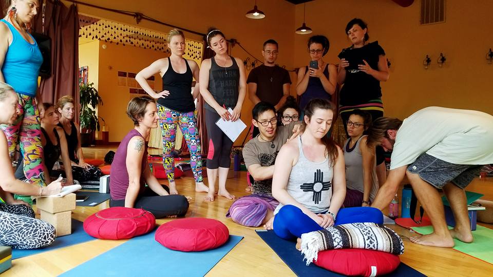 JamboDragonYoga's tweet photo. Will we be seeing you next week @YogarisePeckham for our #YogaBodyworkers training?! https://t.co/mYQUw4asTR #Yoga #Bodywork #ForrestYoga #Anatomy https://t.co/LrrBliQYDM