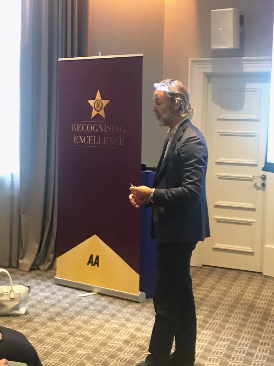 AAHospitality's tweet photo. @marcuswareing sharing his experiences with this years #CROTY18 finalists.  A great insight for the students of what it takes to be a chef at the top of his game.   #AAawards.  @p1stgroup @P1stAndy @IoH_Online @Principal_Hotel  @Exclusive_Hotel https://t.co/QaKVC85OcK
