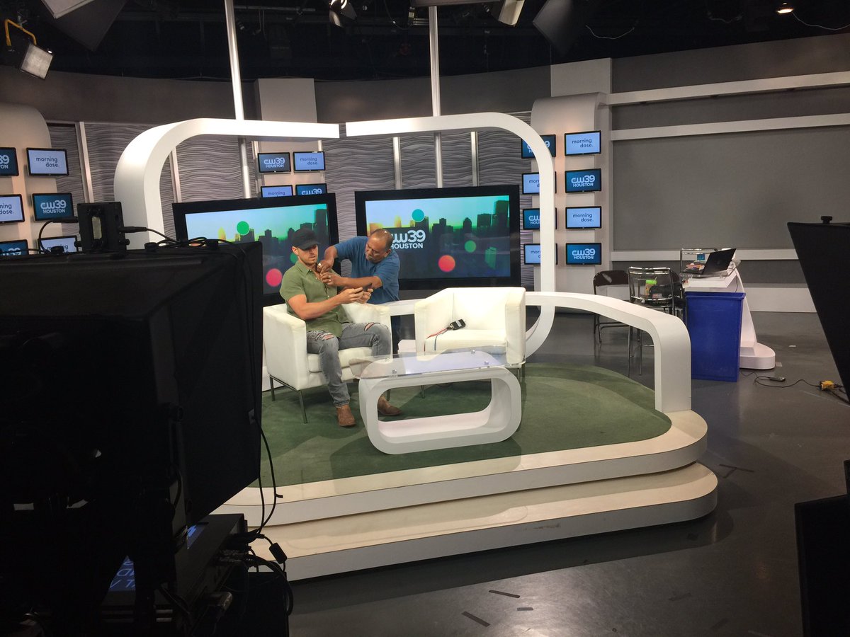 CaseyCurryHOU's tweet image. Getting ready to go LIVE on @CW39Houston #concertforacure @LeukemiaTexas @lukepell @maggiesworld  @ashleytillery #brightandearly