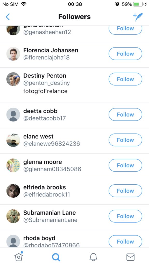 sweetirishf's tweet photo. So Jamie Bryson starts losing followers from last Tuesday ( 179 to be exact) but magically on Tuesday & yesterday suddenly 197 accounts with 0 followers follows him! Mr Bryson has been buying followers to stay relevant #BoycottBryson https://t.co/mbs5vA8CyR