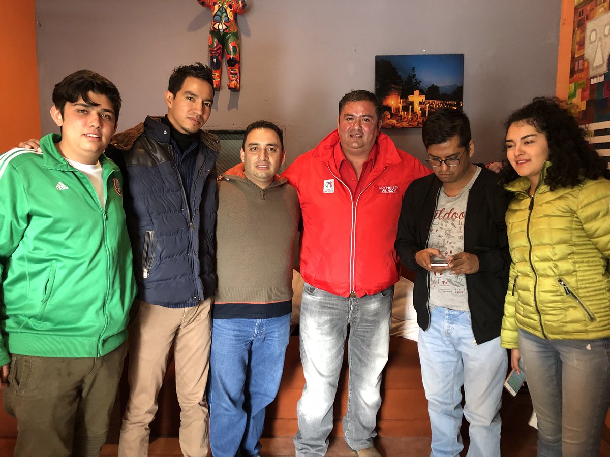 MadariagaConrad's tweet photo. Gracias a #NezaRadio por invitarme y ayudarme a encontrarme con CONRADO, el ciudadano de #Neza y sus aspiraciones #NezaXNeza @pedroza_hector https://t.co/H4poGhaoHY