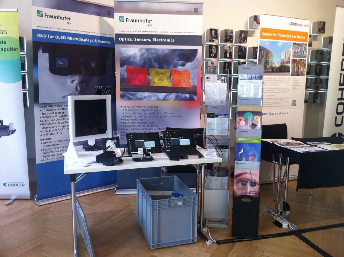 FraunhoferFEP's tweet photo. Heute und morgen erklären die Kollegen des @FraunhoferFEP mehr zur Entwicklung von Abscheideprozessen für hochpräzise Schichtsysteme auf optischen Komponenten auf der #OptecNet Jahrestagung 2018 in Berlin. Mehr Info: https://t.co/mCBEb3c9sG https://t.co/72Ky2uESWY