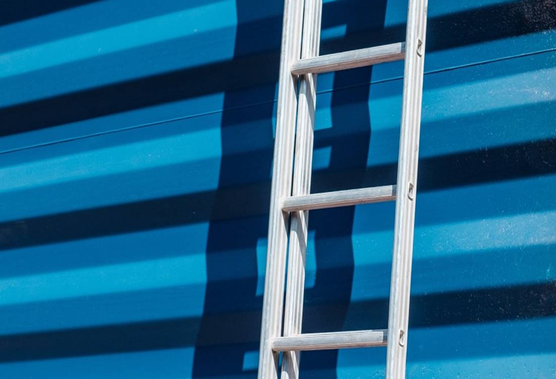 Contractor fined £850,000 after worker falls from ladder.  There was no system of monitoring or supervision in place and operatives were left to their own devices.  A huge fine and it could have so easily been avoided. #Health #Safety #Construction goo.gl/s4tYVU