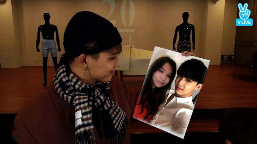 sarahnghaeyoo_'s tweet photo. — “So before I end this vlive, I just wanna show you guys my favorite portrait of me and my girl.”

“We look cute, right? I really can't be without her, I love her so much...”

        » #MelodySelcaDay « 

(hello yes, i know i didn't edit it properly, i'm too lazy eh 😂) https://t.co/2MVOKzo0Fw