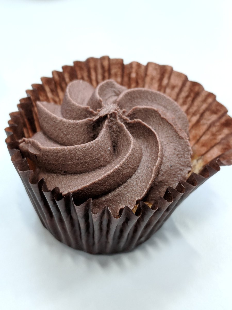 CryptoDan2k's tweet photo. Have #newideas as #tasty as this #chocolate #Cupcake ? @AcoCollective is using #Blockchain to help #founders &amp; #startups find access to #crowdfunding thats #accessible #transparent &amp; more likely to #succeed.

#bitcoin #btc #ethereum #ETH #success #winning #crypto #cryptocurrency https://t.co/KoHRb6BCsN