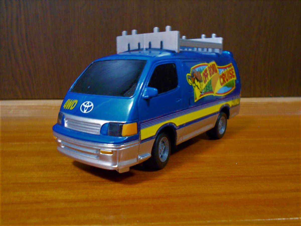 角型倶楽部 Sur Twitter 本日入手した100系ハイエースの玩具 1 32よりもやや大きいサイズ ラジコンだったのでしょうか