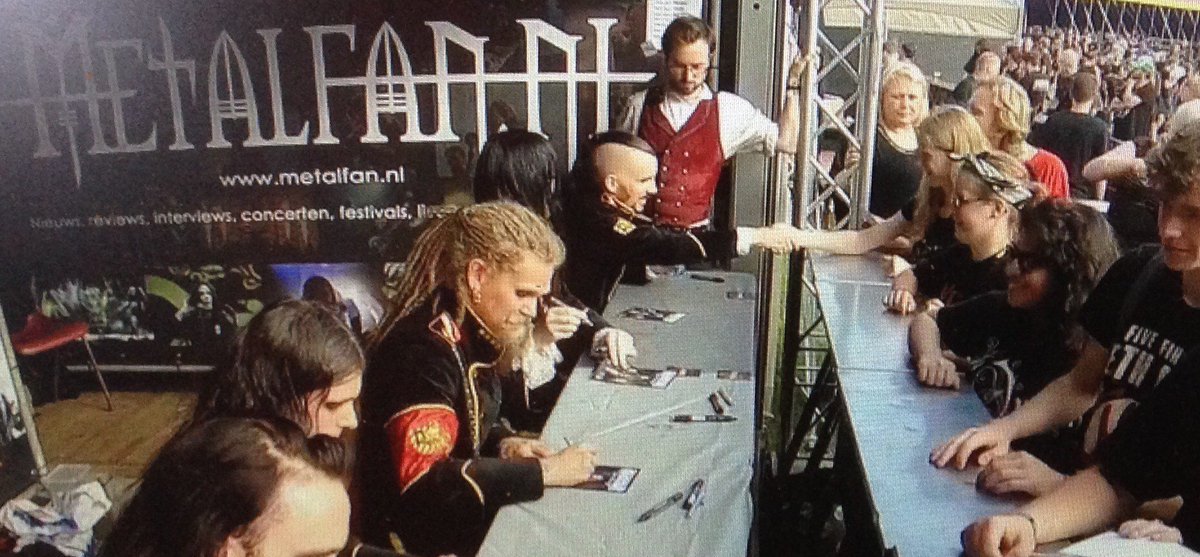 Verenadegroot's tweet photo. One of the best things about @fortarock was the signing session of @AVATARmetal. Verry nice to meet you @Johannes_Avatar and the others! :-) https://t.co/455eeZsMxH