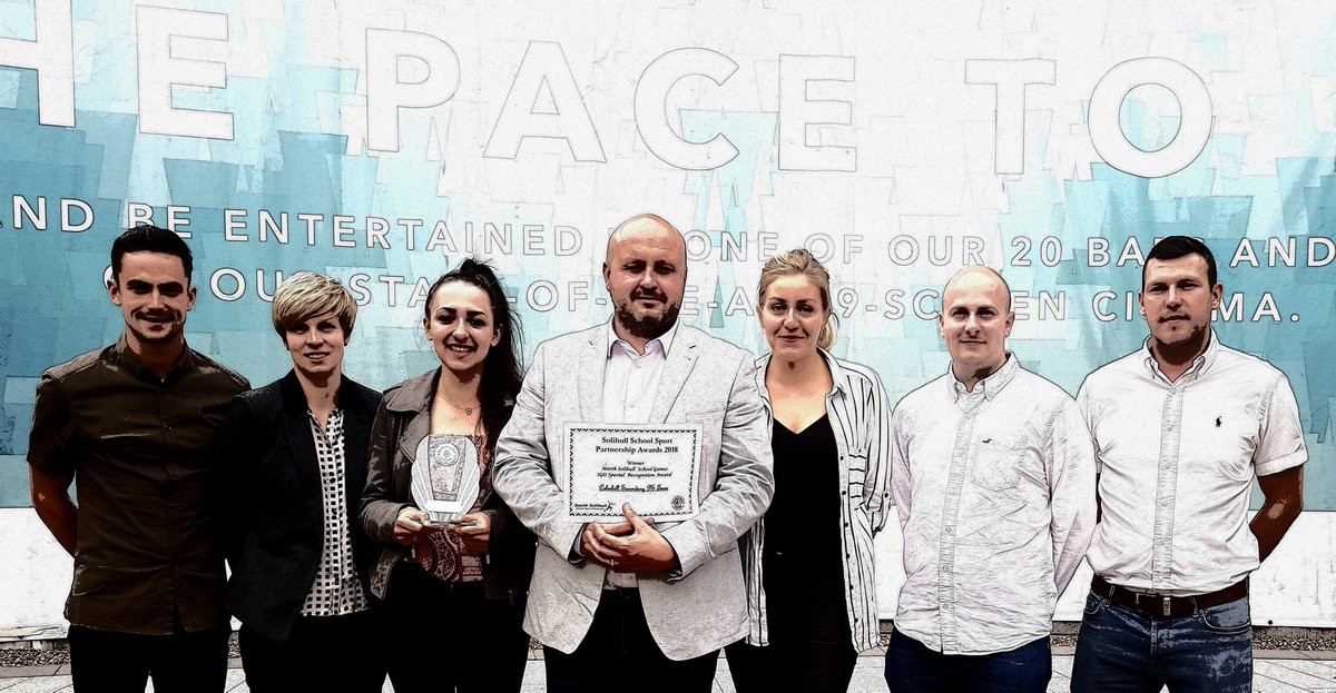 ColeshillPE's tweet photo. Well done to the dream team at last night's awards. @ColeshillSchool @RochdaleMids @UNITYSchGames #PlatinumGoals https://t.co/sv0i3W4fUs