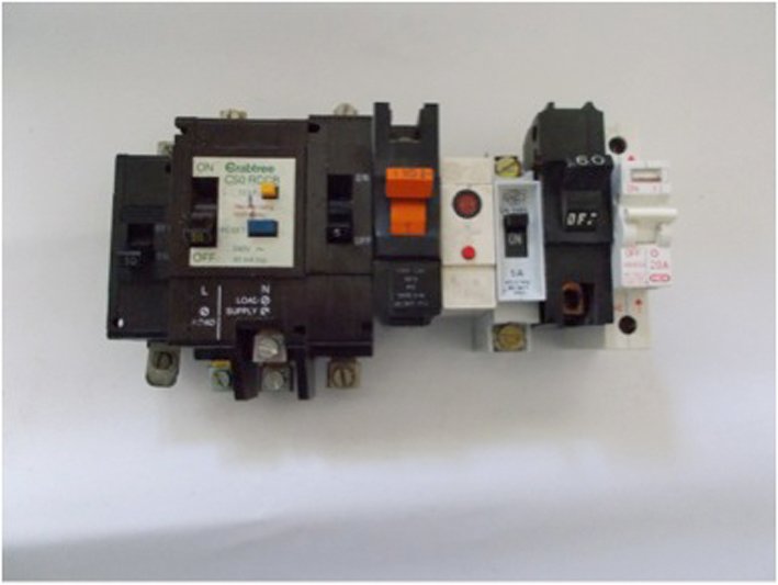 .@StromaGroup Certification provides some guidance on values of earth loop impedance (Zs) for legacy circuit breakers: professional-electrician.com/features/legac…