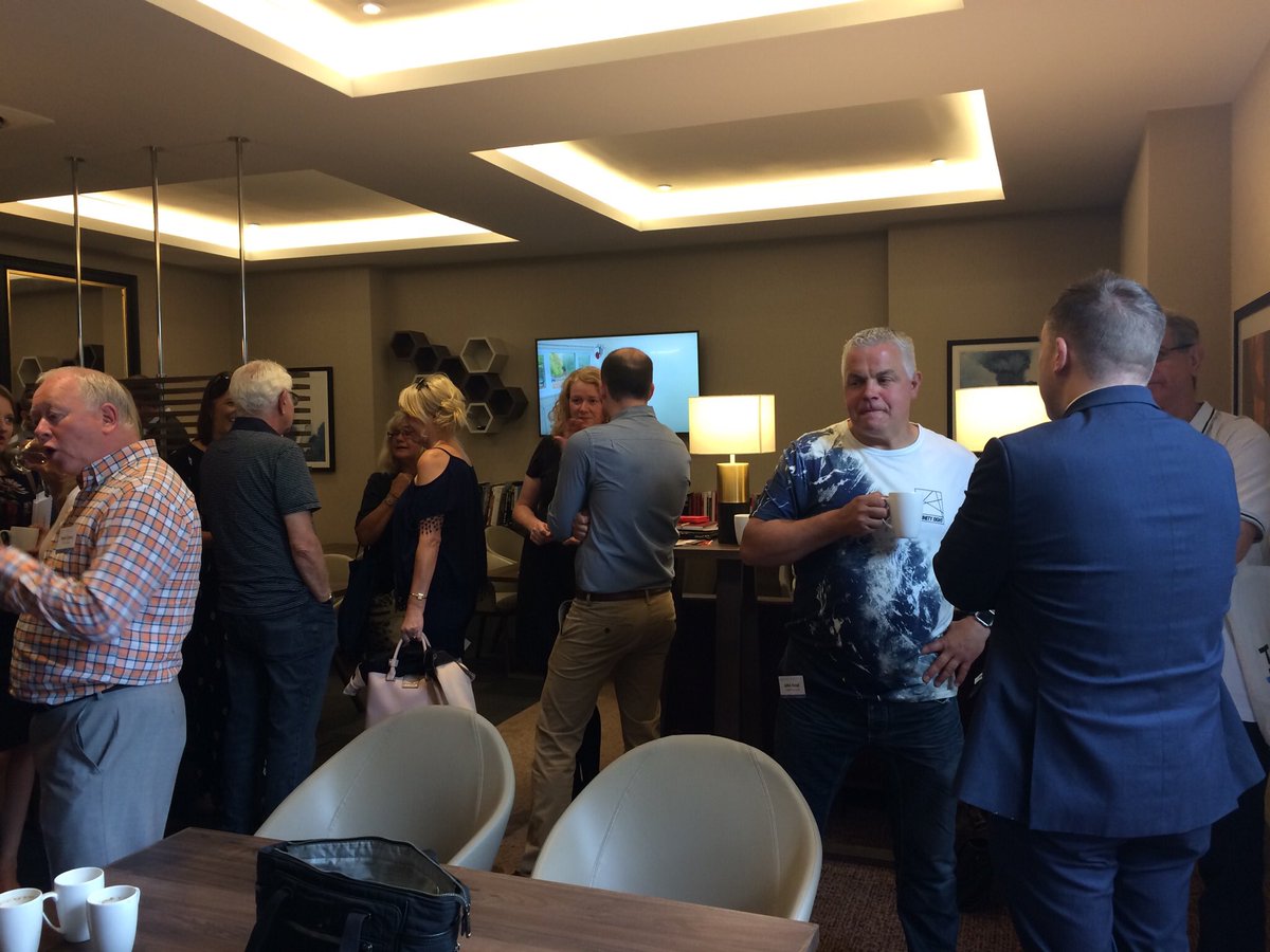 BusinessBiscotti tweet media
