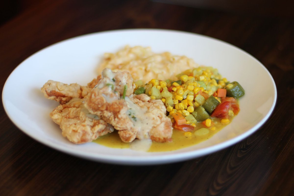 Let's get you right over the Hump with our mouth watering Southern-style chicken this Hump Day! #Wednesday #HumpDay #SouthernCharm #SouthernFood