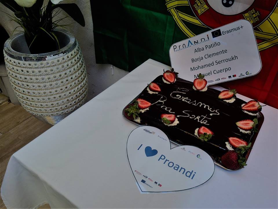 Proandi1's tweet photo. As a parting goodbye, our young people were able to fraternize with their Spanish colleagues and kindly made a chocolate cake so that they were very lucky.#somosproandi #proandi #espanha #portugal #incoming #incoma #erasmusplus #erasmusmais https://t.co/SJdM4KXO09