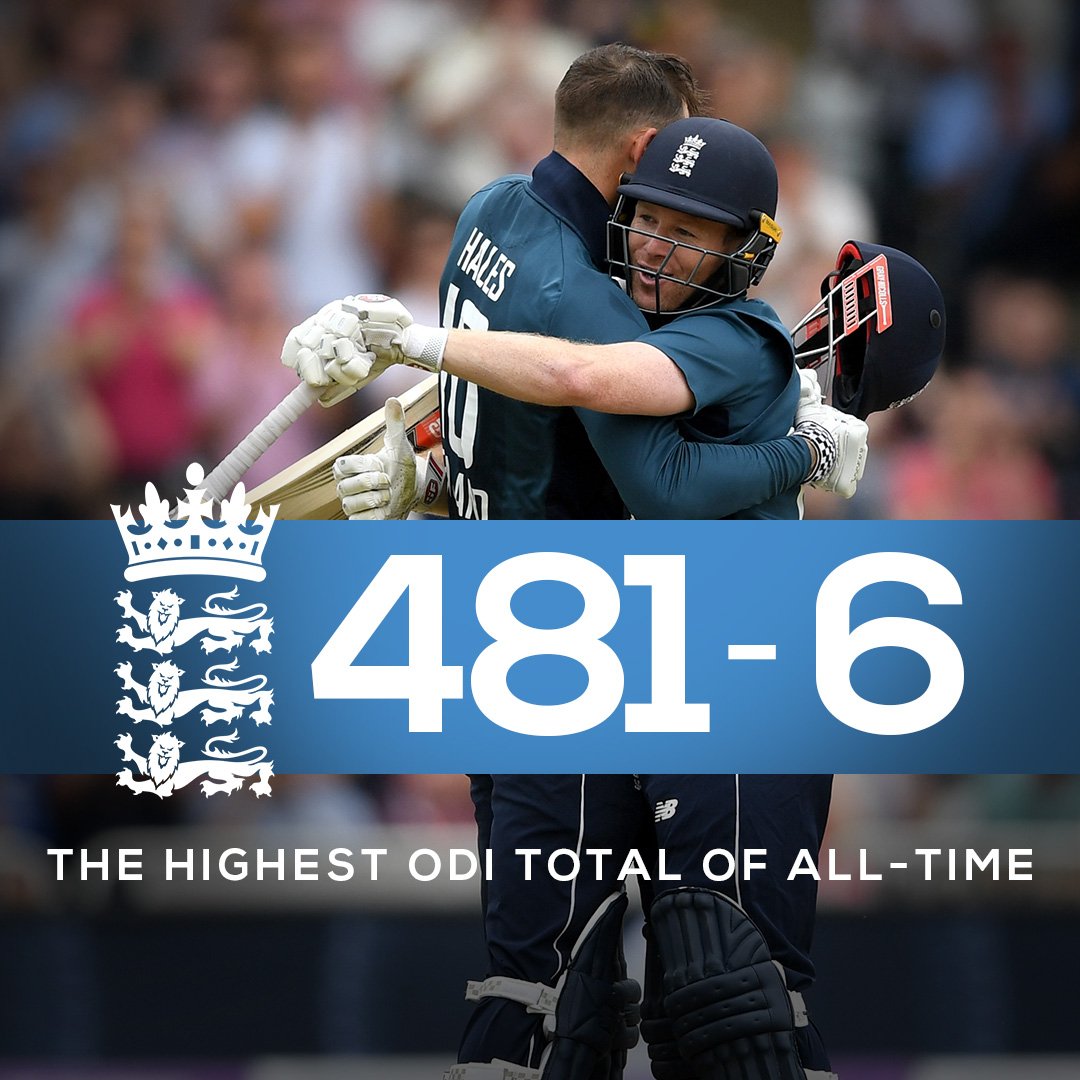 TheBarmyArmy's tweet photo. 731-9 from 70 overs.

#ENGvAUS #ENGvSA https://t.co/hJYOi2XQgV