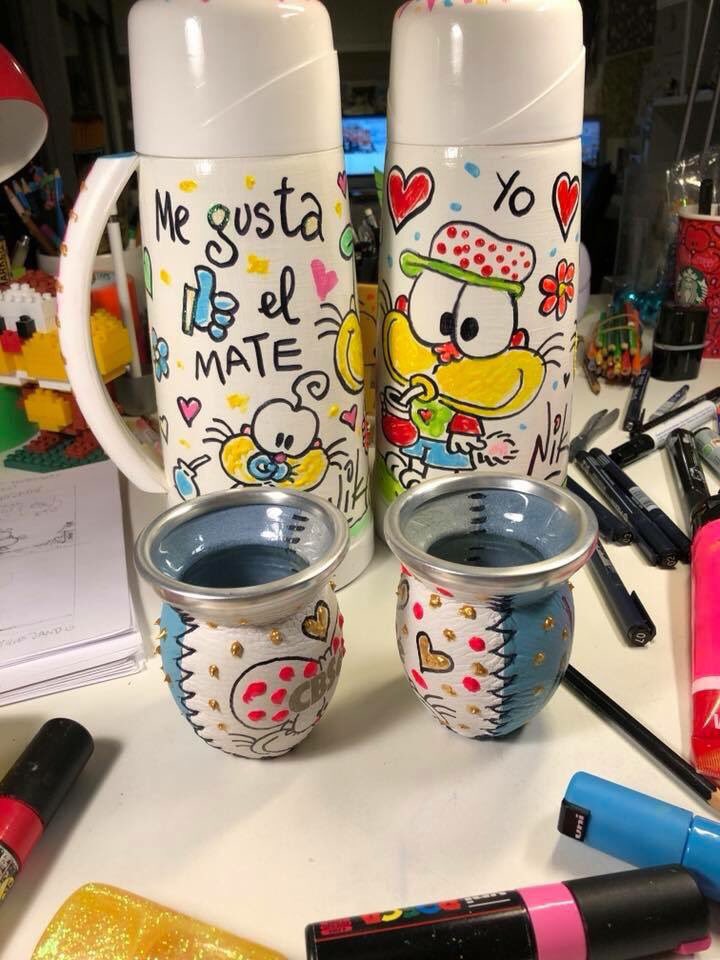 #DiaDeLaBandera Sorteamos otro mate y termo de Gaturro!!! Solo dale Like y RT, y participás!!! Así de fácil, el primer mate lo ganó Matías Lucero de Villa Mercedes. Vamos, dale!! A ver quien va estar mirando el proximo partido del Mundial con el Super Mate y termo!!!!