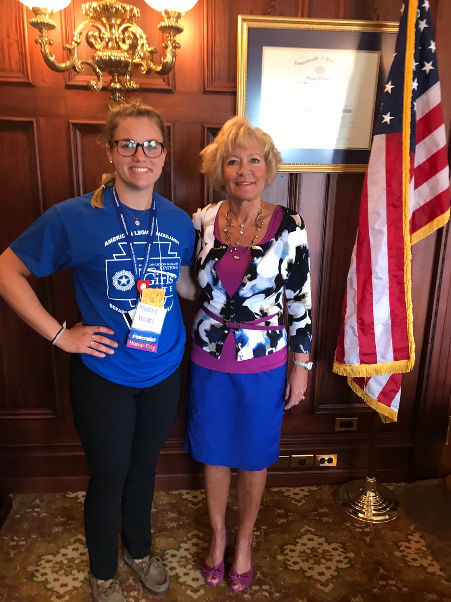 SenLisaBoscola's tweet photo. I was thankful to spend some quality time with @PABoysState and @PAGirlsState participants this week in Harrisburg. Impressive group of young movers and shakers! https://t.co/gRjyIzjSeX