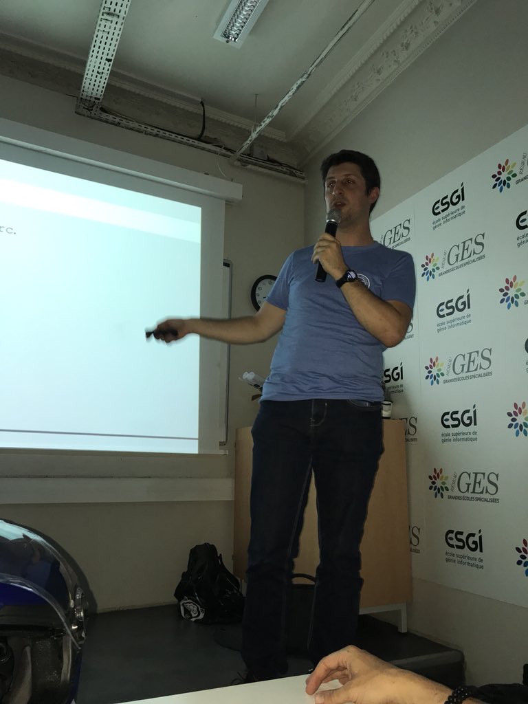 Darkmira tweet media