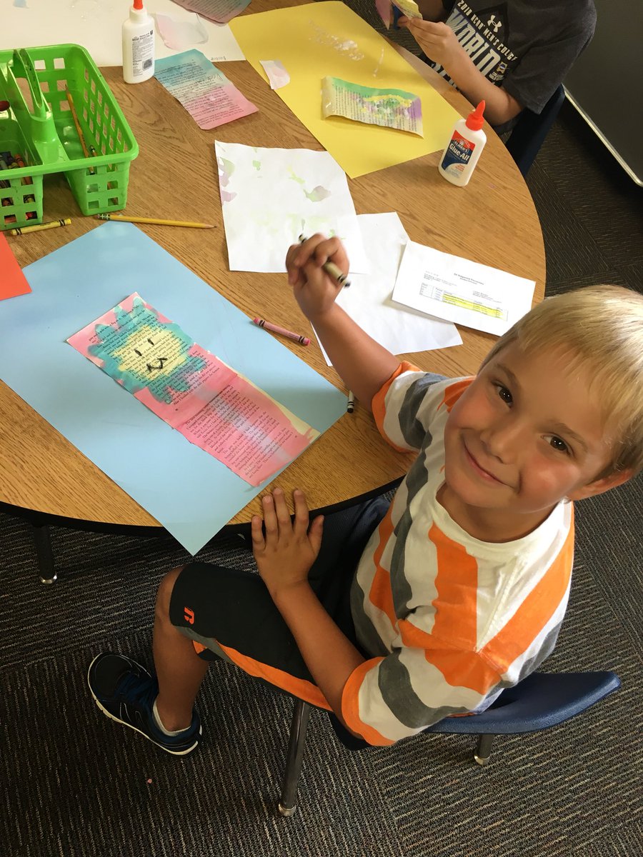 CoffeeclassLS's tweet photo. Yesterday we repurposed some old book pages with water colors. Today we are using our pages to create pictures! #summeradventure #LSsharks #RVroadrunners https://t.co/n24NGsnrAo