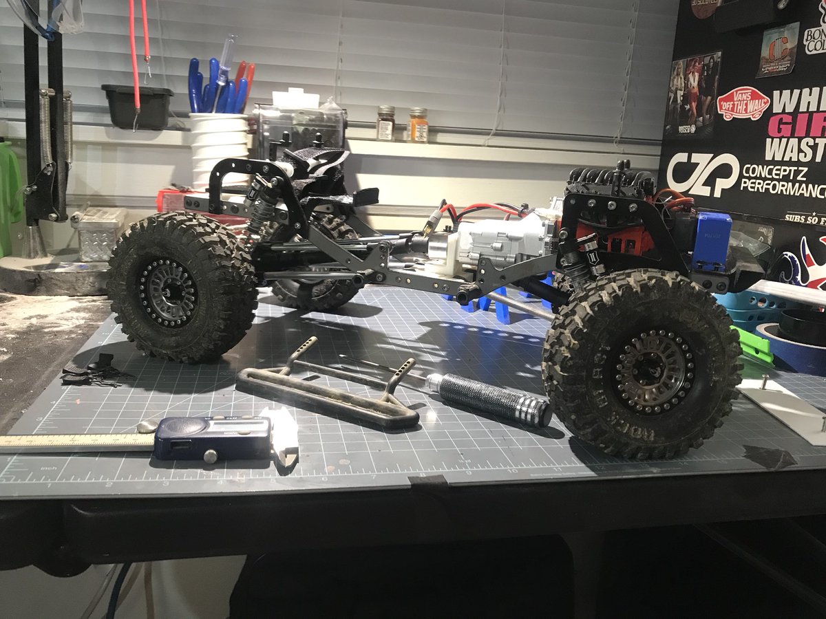 totally stoked to have this thing running. still needs some work and a few custom pieces, but the LSX Deadbolt is coming along nicely. #PitBullRC #BrazinScaleRC #BuiltNotBought #KNKHardware #RCAddict