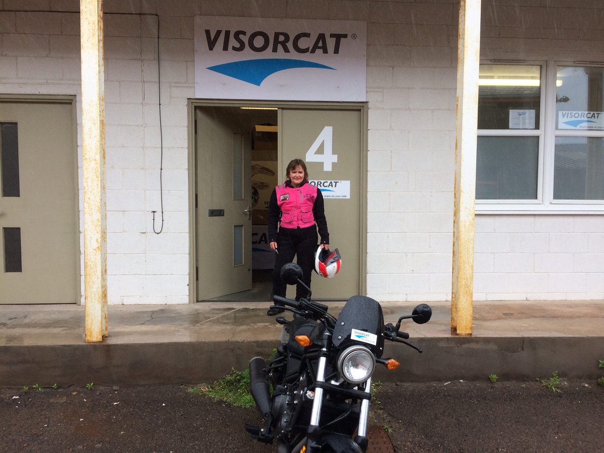 visorcat's tweet image. Day 3 of Ride to Work Week. I’m still smiling despite being almost taken out by an HGV driver this morning. #ridetoworkweek #commutehappy