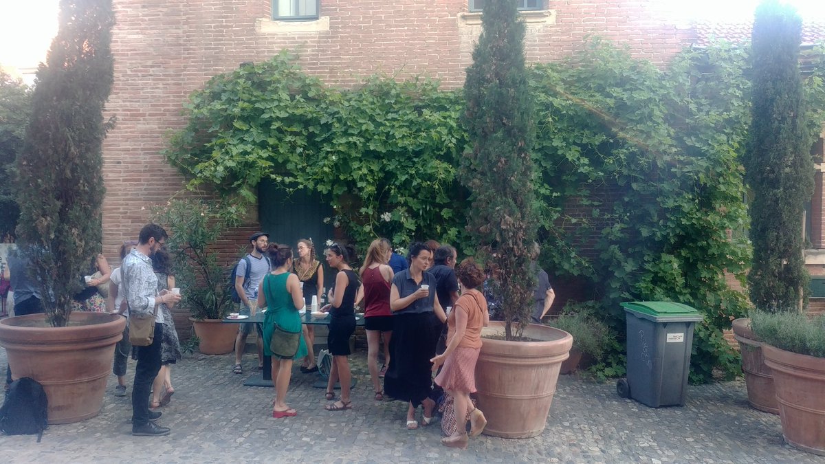 StorycodeFR's tweet image. On continue les discussions dans la magnifique cour du @MSR_Tlse  ! Un grand merci à nos invités @noemiebreen du @MuseeLouvre Veronique&amp;amp;Pascal de Saint-Gaudens pour cette tres intéressante conference  #Storycode sur les  #NouvellesNarrations dans l #art et les #musees