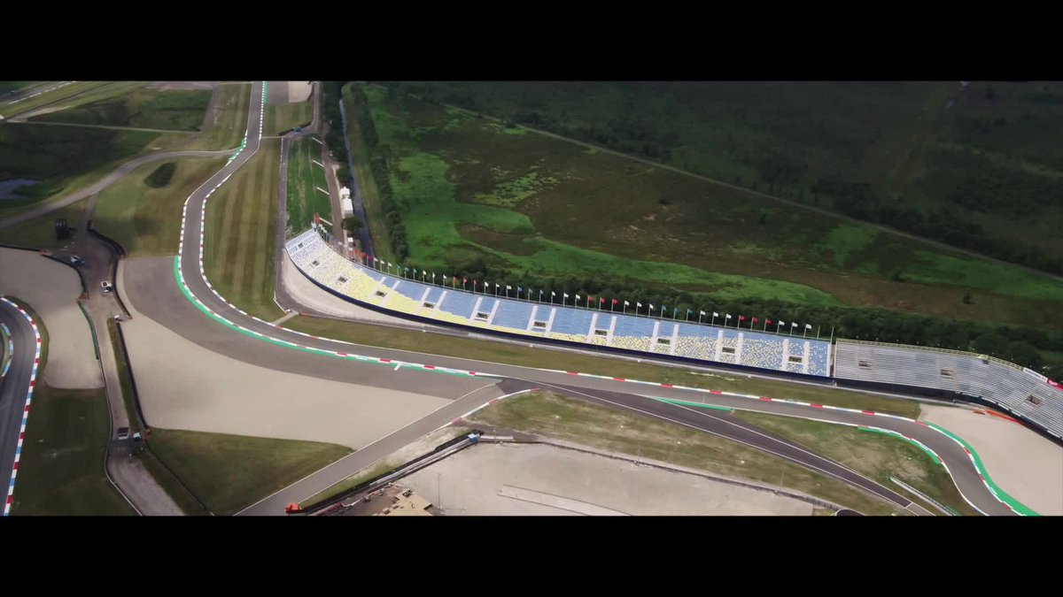 dvhn_nl's tweet photo. Dronevideo: Dit is de nieuwe Winterdijktribune op het TT Circuit https://t.co/O6n7T5zDRe https://t.co/mnDH1uPlKF