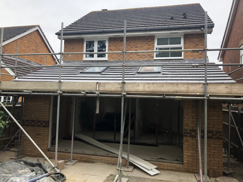 sccbuilders's tweet photo. The electric veluxs are a lovely feature on a roof like this and really look good https://t.co/xMFGnoRloP