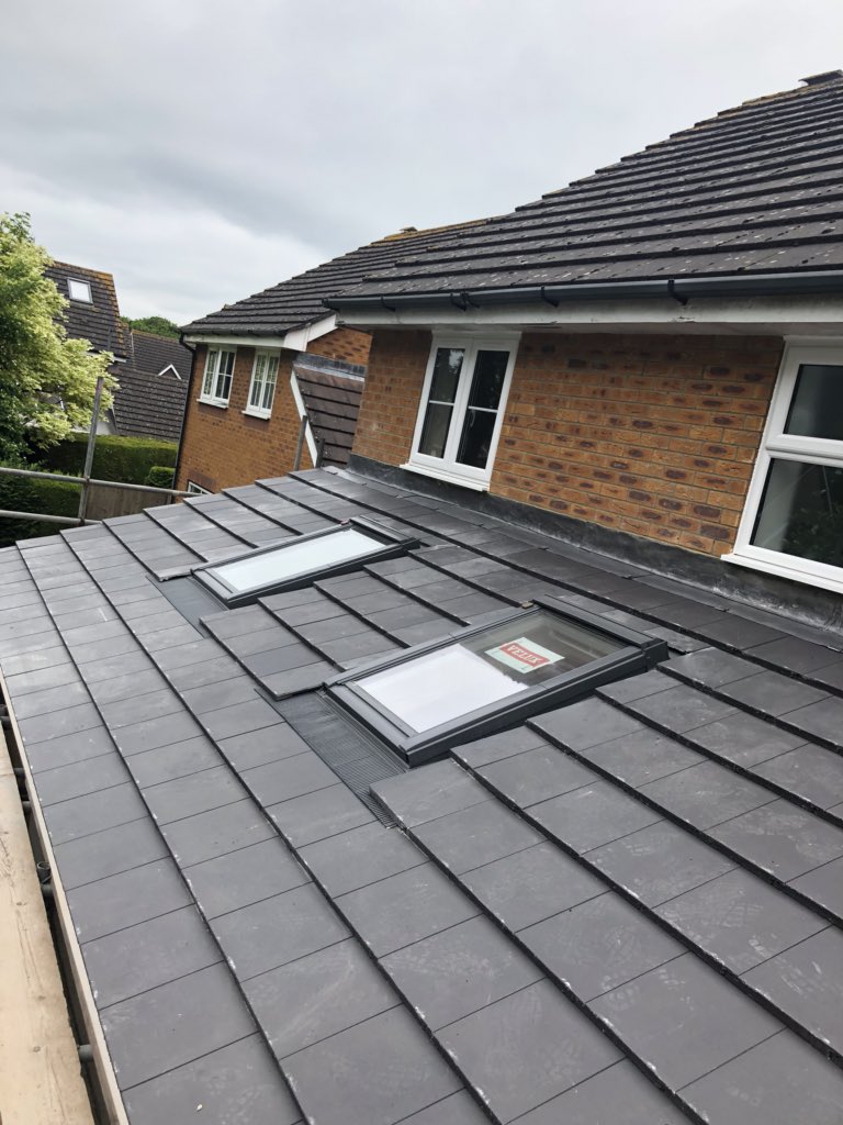 sccbuilders's tweet photo. The electric veluxs are a lovely feature on a roof like this and really look good https://t.co/xMFGnoRloP
