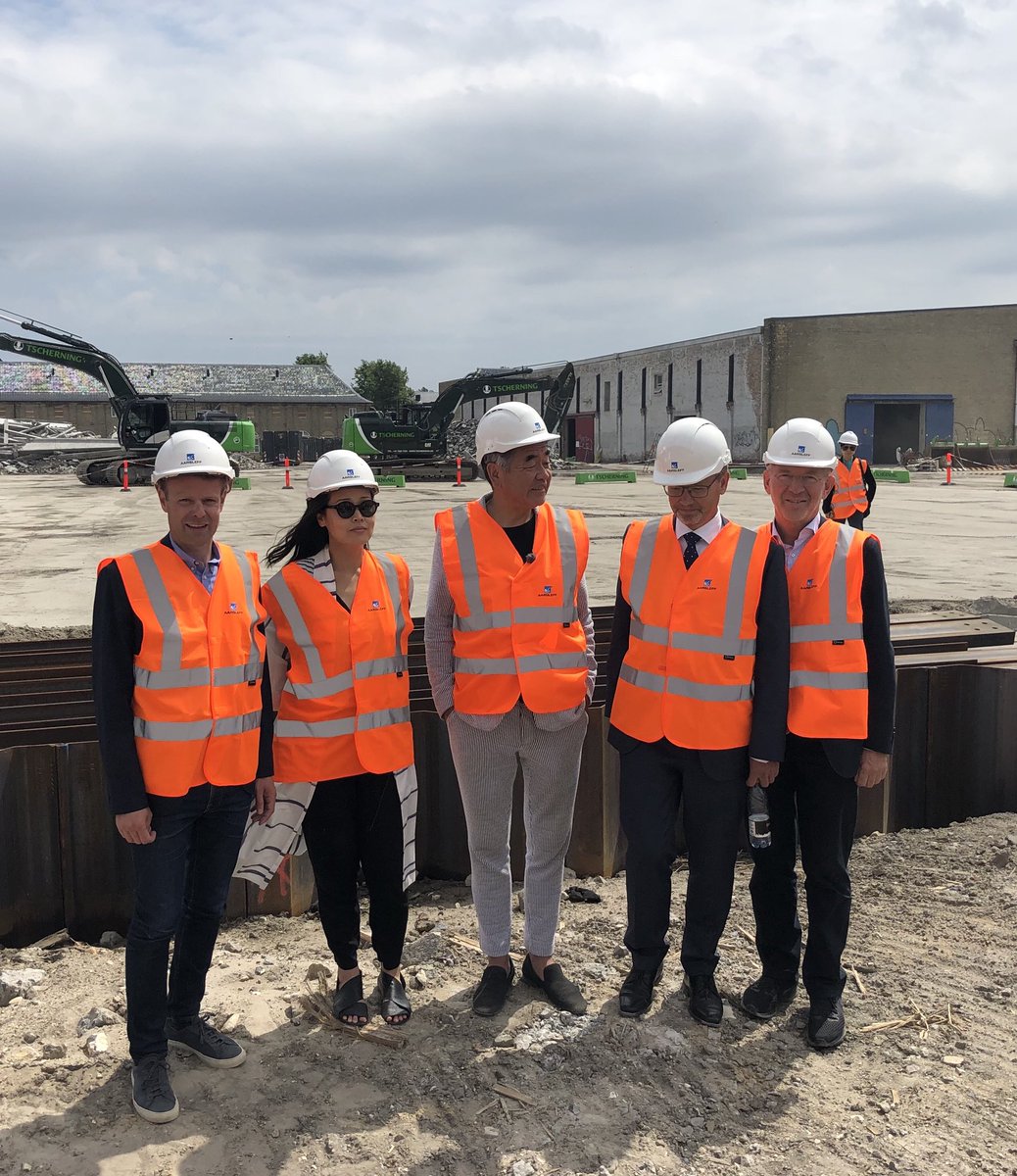 simonkaerup's tweet photo. Cities is for citizens - liveability is key. The upcoming aquatics centre and harbour bath in Copenhagen will be amazing and make our city even more liveable. Today we visited the construction site on Paper Island with @kengokuma @FrankJensenKBH @nikogrunfeld @Nordeafonden 👌🏻🎈 https://t.co/5GWvC4RIs0