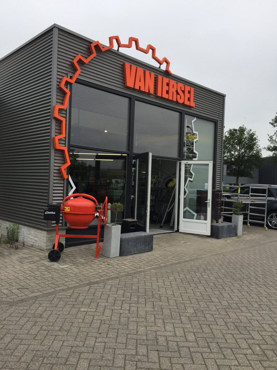 MarcSakol's tweet photo. Vandaag op werkbezoek bij #Transferro-lid van Iersel techniek in Moergestel. Een enthousiaste club mensen die plezier hebben om het op de nieuwe locatie tot een succes te maken. https://t.co/SMqUw6jviX