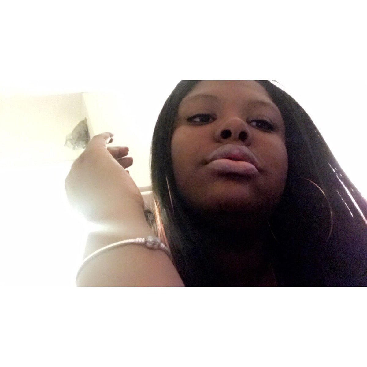 Tweet_For_Terri's tweet photo. #WhosWhoAtLUPA @Trt_Lincoln Terri 💋
✨Pittsburgh Made 412 💛🖤
✨Queen of NCNW 💜🖤
✨Community Advisor formerly known as Resident Advisor (RA)
✨Majoring in Human Services
✨Graduating Senior #TheLU19
✨NSLS 📚
✨Establishing a Psychology and Human Services Club https://t.co/OqE8nLM2Fv