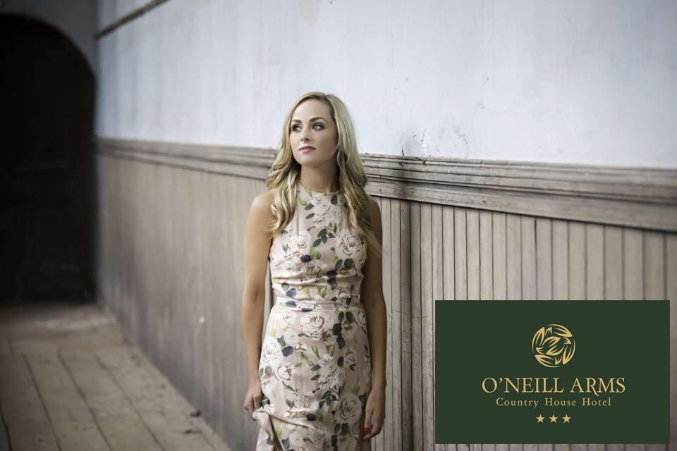 Sunday evening tunes from the lovely Niamh McGlinchey.... Live from 6.30pm...