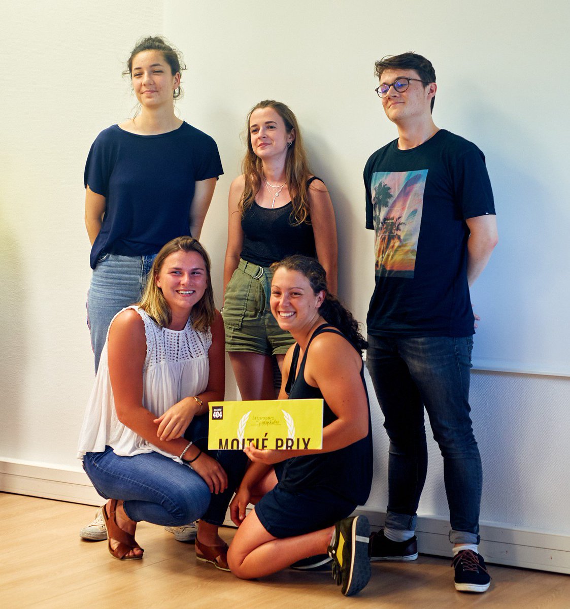 Bravo à l'équipe Lézarosoir Podophobes qui gagnent le Moitié Prix avec leur centre de thérapie pour les personnes podophobes 🏆