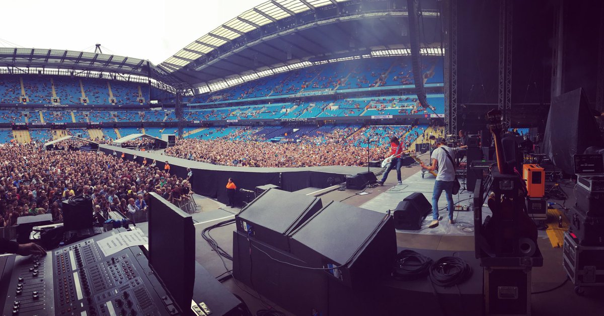 thecribs's tweet photo. Amazing day with @foofighters in Manchester yesterday at the Etihad Stadium. It really was a dream come true. Thanks to everyone that came down early to see our stadium debut 🤘🤘🤘 https://t.co/qggFIJAQMP