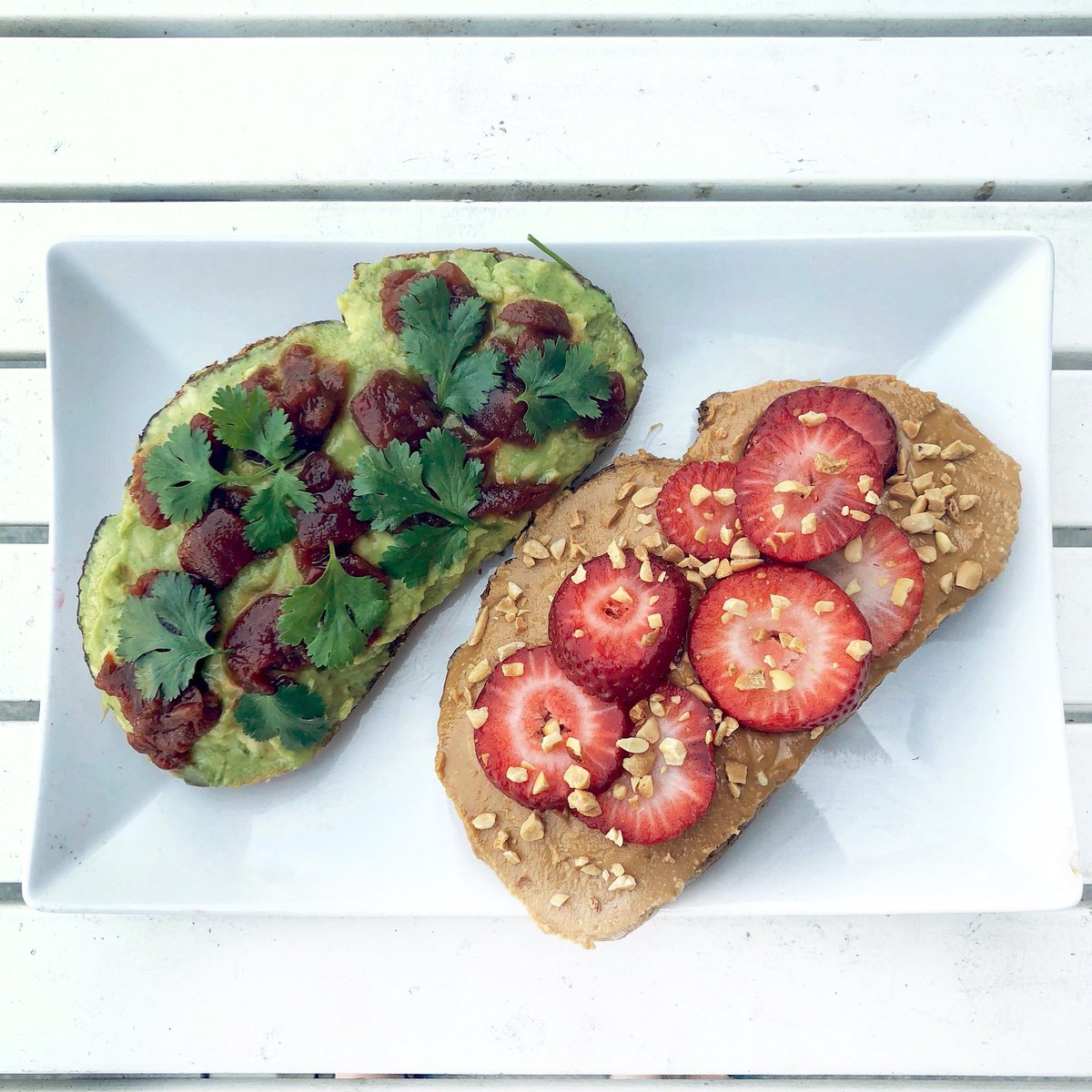 This weeks Toast 🍞🥑 Toasted sourdough from @fifebakery with a house made guacamole, topped with a spicy tomato jam 🍅🔥 And a classic Peanut Butter and Fresh Strawberries topped with roasted peanuts 🥜✌🏻ps. Our Mac and Cheese is also on the menu all week!