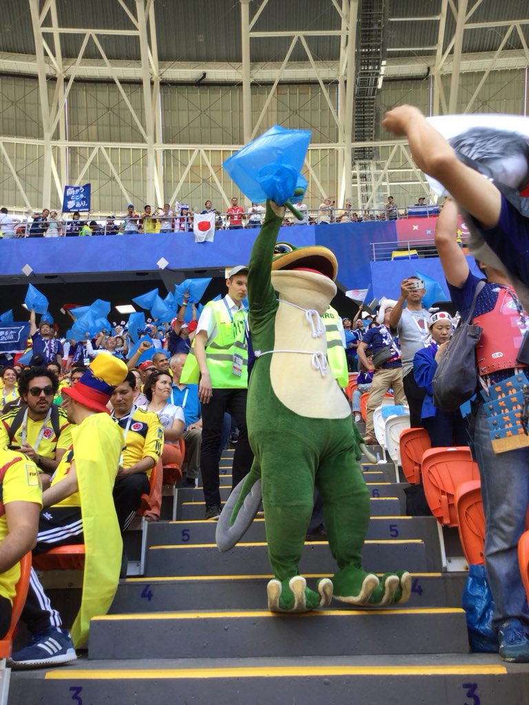 世界が注目 18fifaワールドカップロシアに現れた謎のカエルは愛媛のキャラクターだった