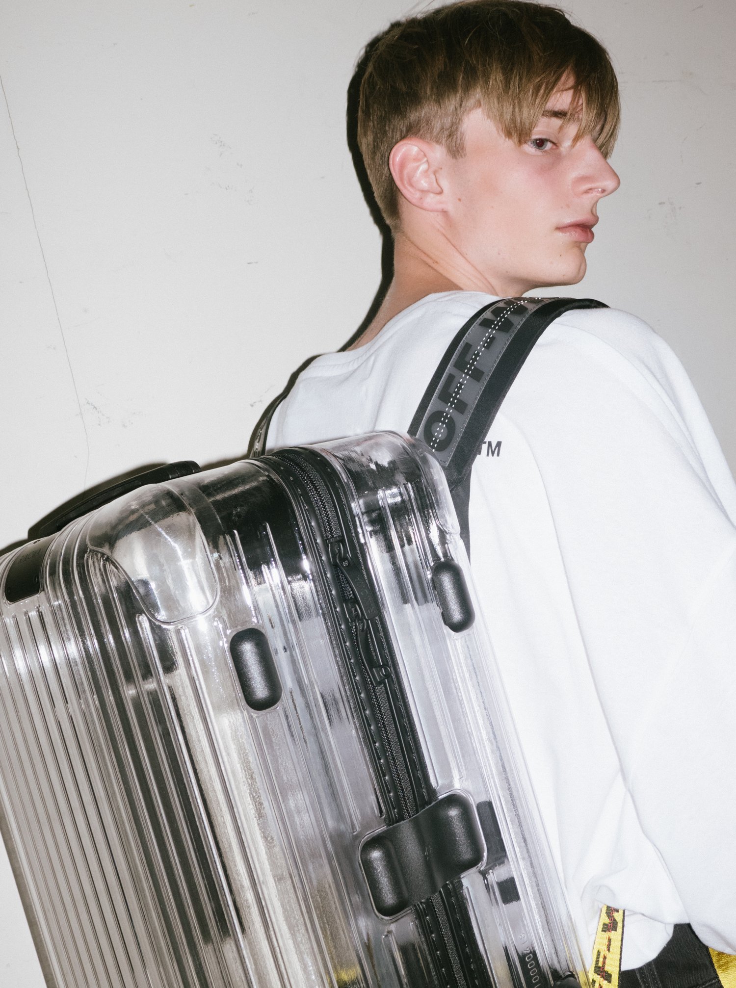 RIMOWA в X: „Join us inside OFF-WHITE SS19 show at Paris RIMOWA в X: „Join us inside OFF-WHITE SS19 show at Paris