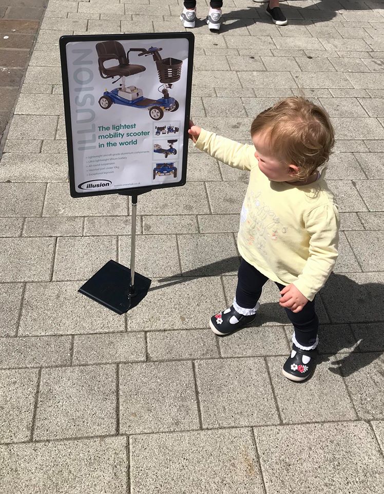 mobandcom's tweet image. Olivia Boo has been very busy in town today, promoting our new lightweight portable scooter the ILLUSION.