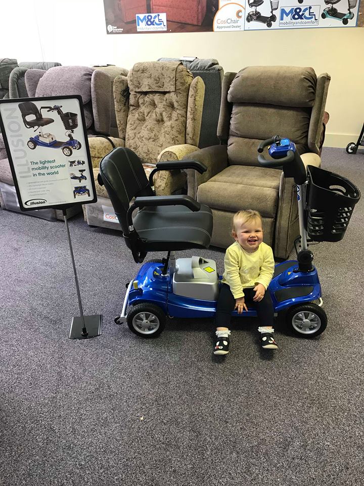 mobandcom's tweet image. Olivia Boo has been very busy in town today, promoting our new lightweight portable scooter the ILLUSION.