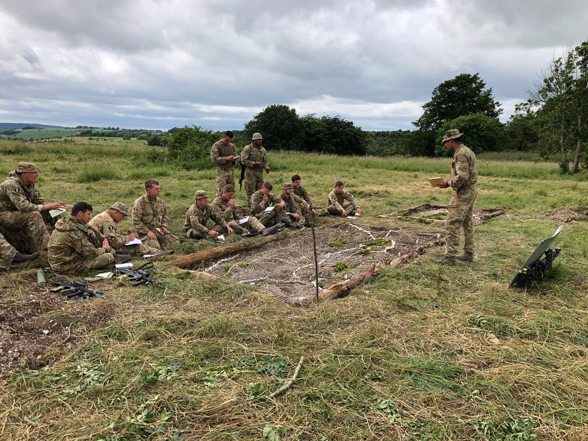 A (Grenadier) Company receiving orders prior to deploying on mission zero of Ex Wessex Storm. 

#army #Chester #standfirm #WessexStorm #mercian #1RIrish #britisharmy #desertrats