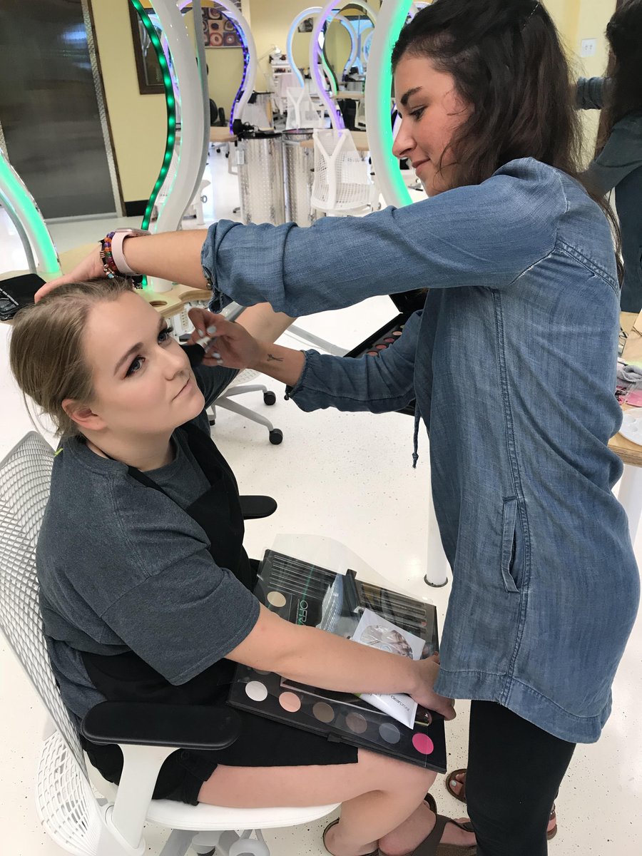 abpwisconsin's tweet photo. This is what our classroom looks like!π #wakupandmakeup #cosmetologyschool #estheticsprogram #beautyschool #beautybusiness https://t.co/3kpNCsb9MD