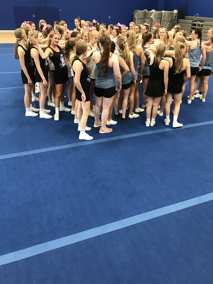 Pacific_Cheer's tweet photo. Representing Franklin County by working together! 💜💙💛❤️ Thanks for hosting Borgia! @BorgiaCheer @WHSVarsityCheer @UnionRXICheer https://t.co/Ocik9YXDCn