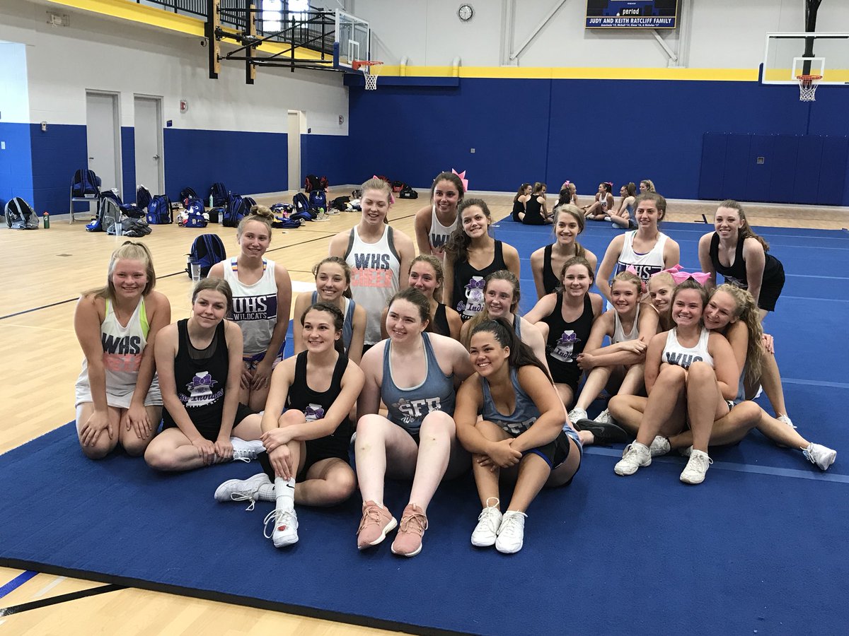Pacific_Cheer's tweet photo. Representing Franklin County by working together! 💜💙💛❤️ Thanks for hosting Borgia! @BorgiaCheer @WHSVarsityCheer @UnionRXICheer https://t.co/Ocik9YXDCn